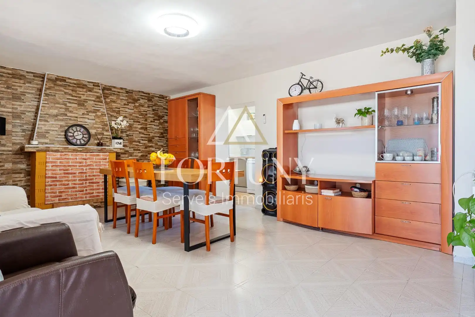 Sala d'estar de Casa o xalet en venda en Alcover amb Aire condicionat, Jardí privat i Terrassa