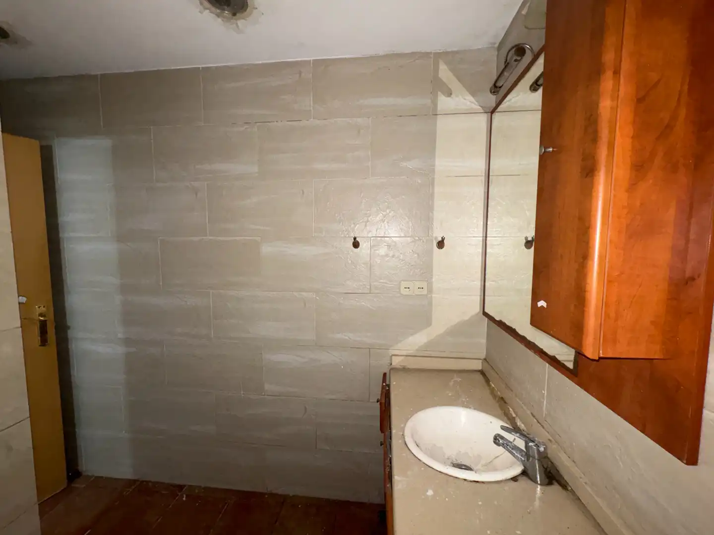 Bathroom of Houses for sale in Artigues - Llefià