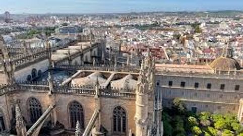 Foto 4 de Edifici en venda a La Calzada - La Florida, Sevilla Capital