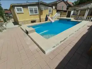 Piscina de Casa o xalet en venda en Casarrubios del Monte amb Aire condicionat, Calefacció i Jardí privat