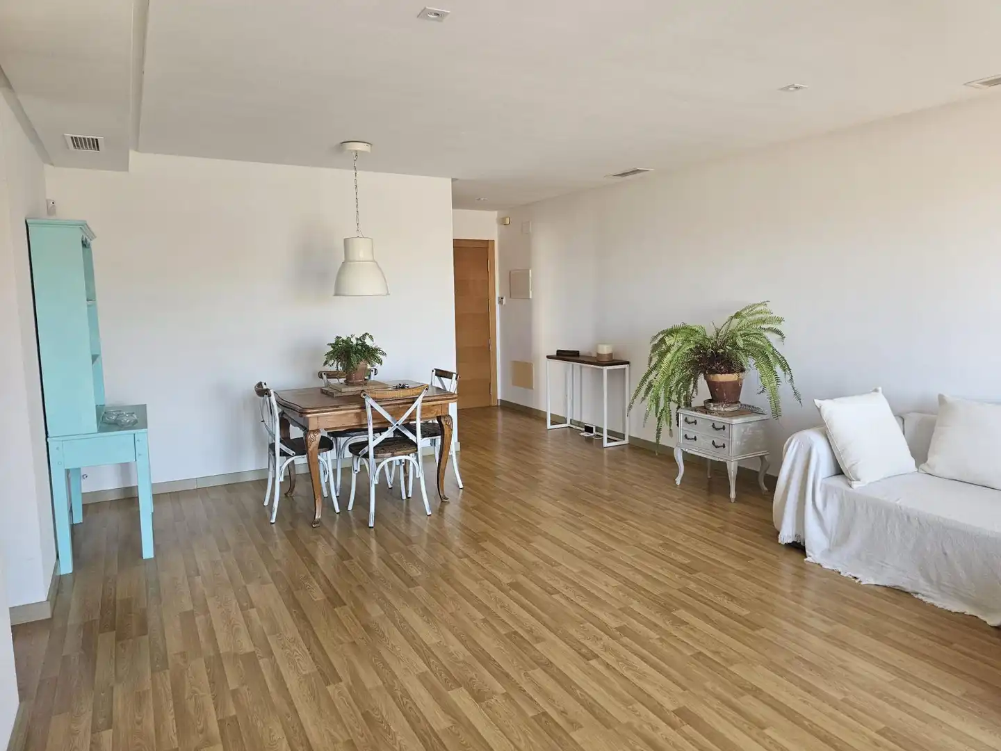 Flat for sale in Calle HOLANDA, Crevillent