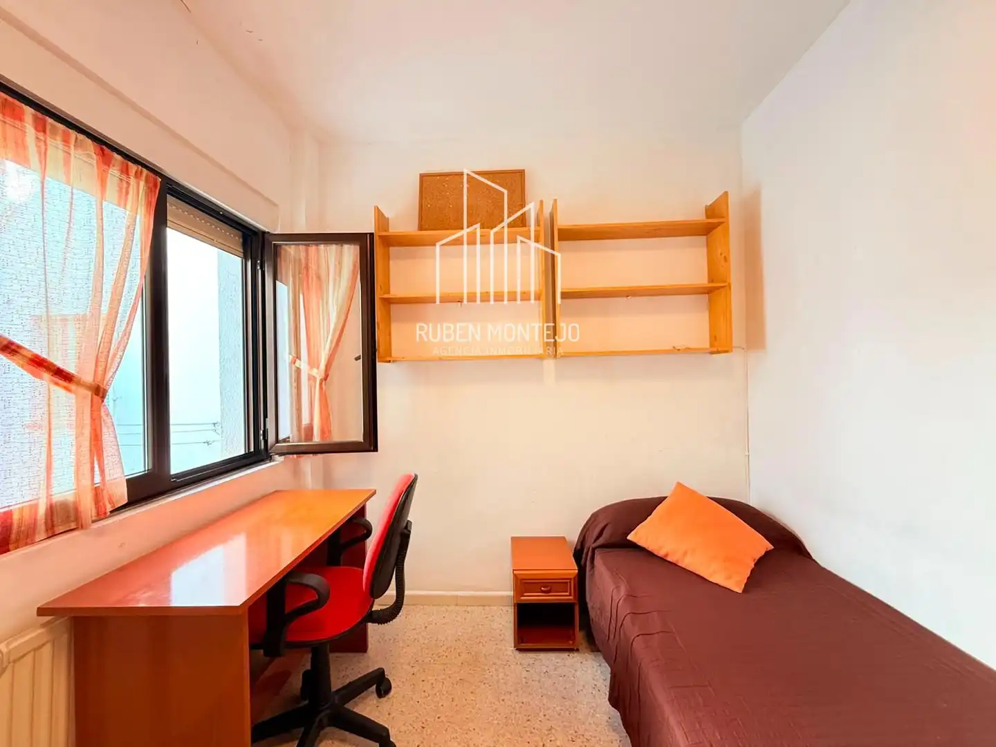 Habitación de Piso de alquiler en Salamanca con Calefacción, Terraza y Amueblado