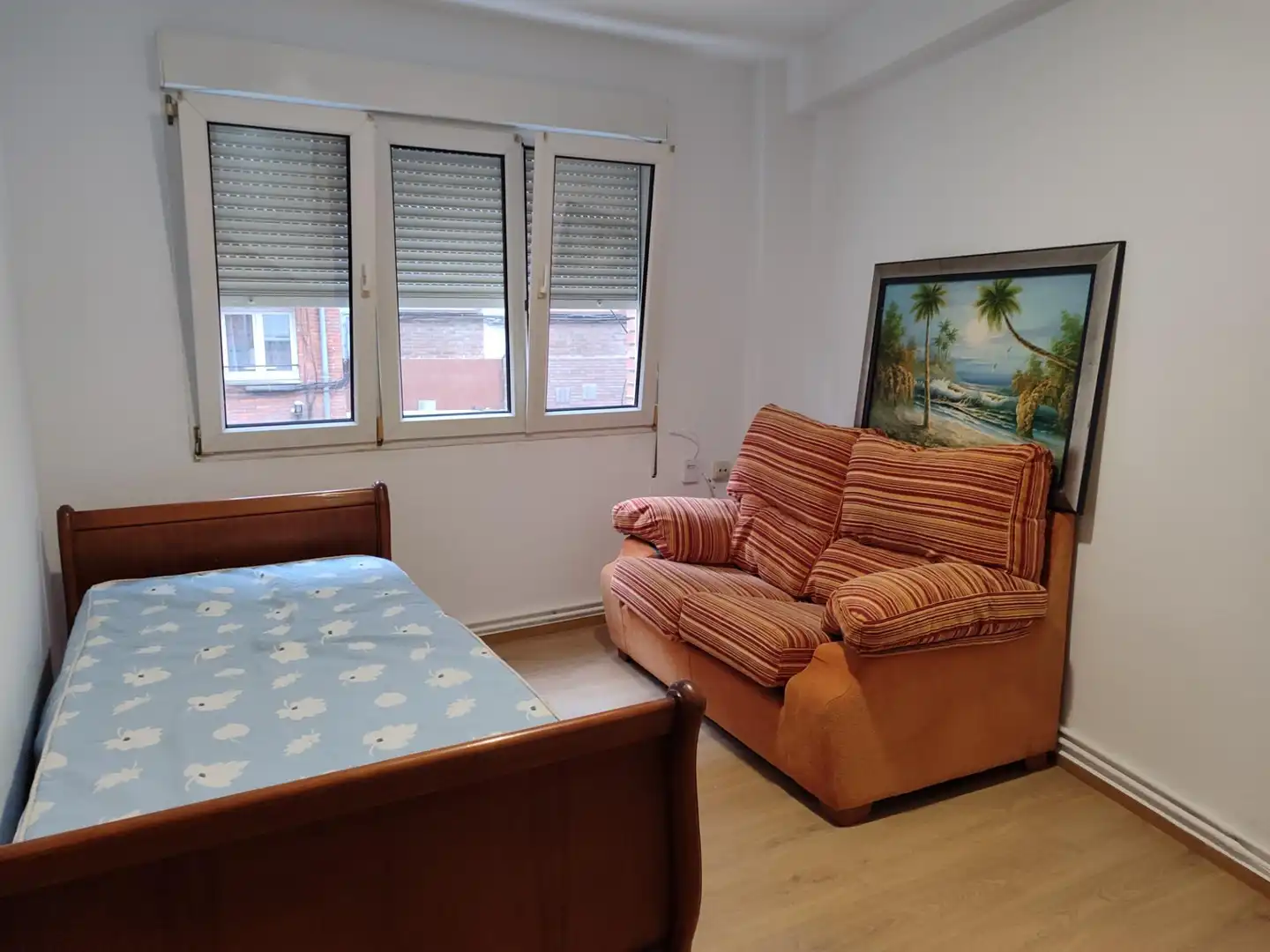 Bedroom of Flat for rent in Oviedo   with Heating, Terrace and Furnished