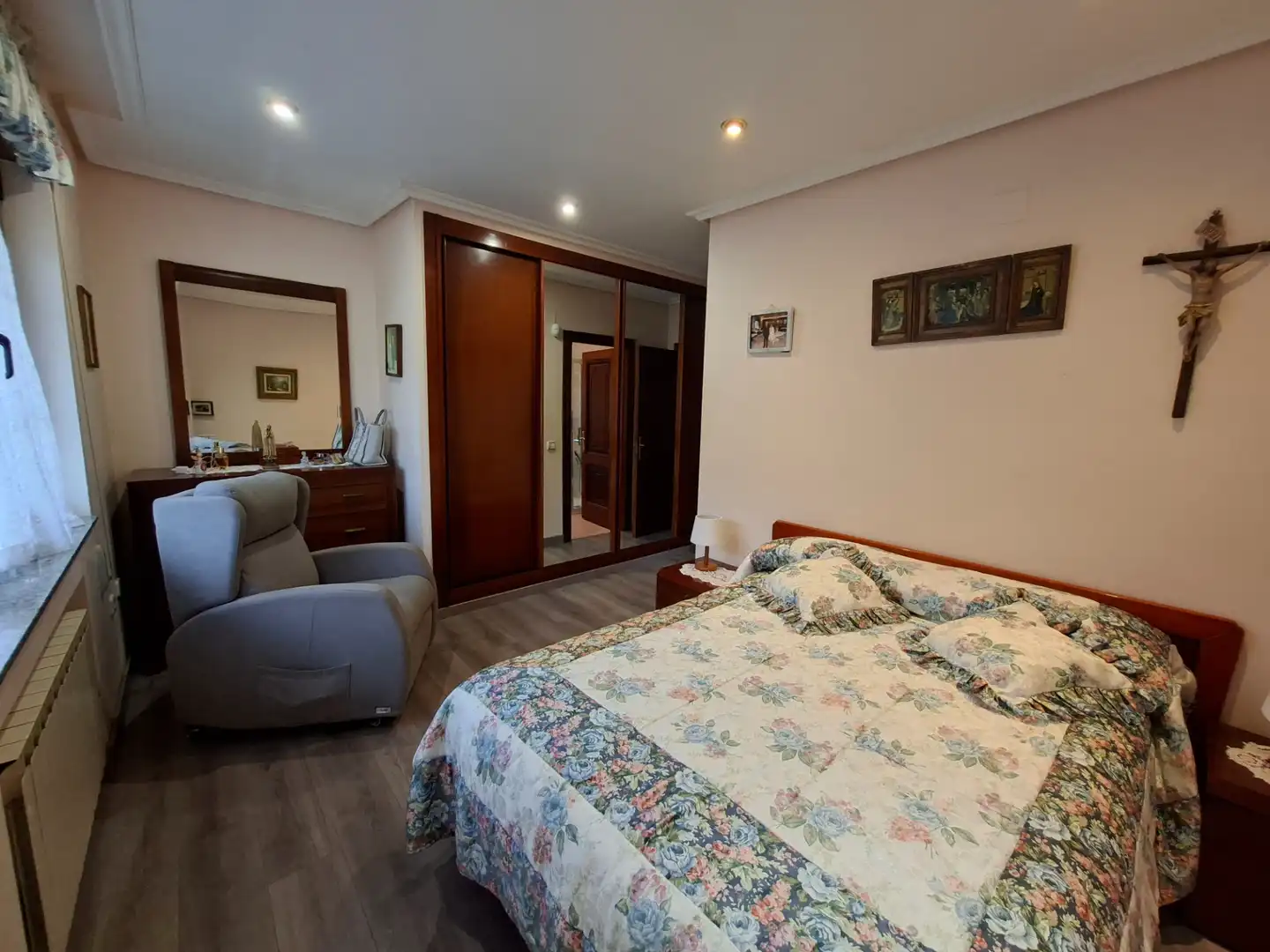 Bedroom of Houses for sale in Soto del Barco  with Heating, Private garden and Parquet flooring