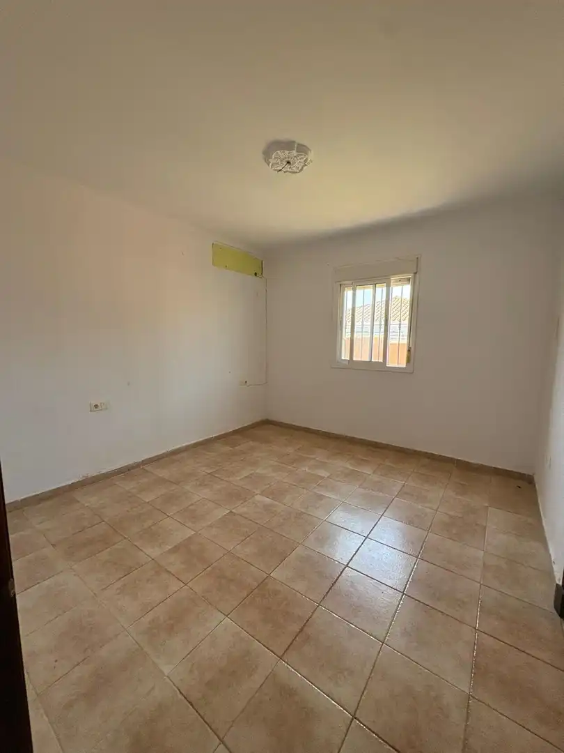 Dormitori de Casa o xalet en venda en Chiclana de la Frontera amb Jardí privat