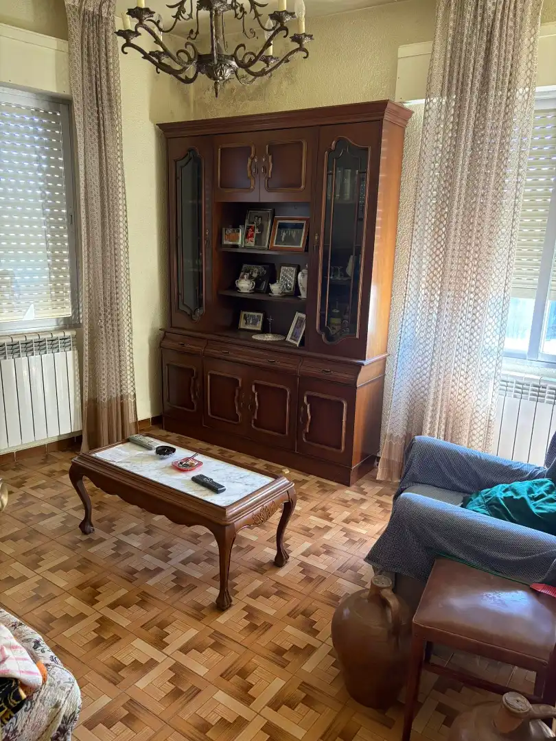 Sala d'estar de Casa o xalet en venda en Villamediana de Iregua amb Moblat