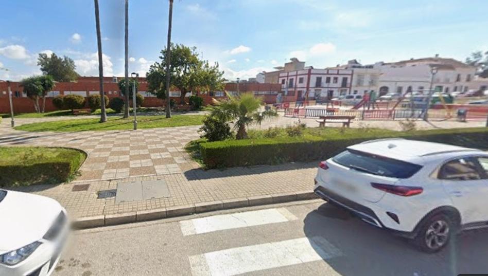 Foto 1 de Casa adosada en venda a Lebrija, Sevilla