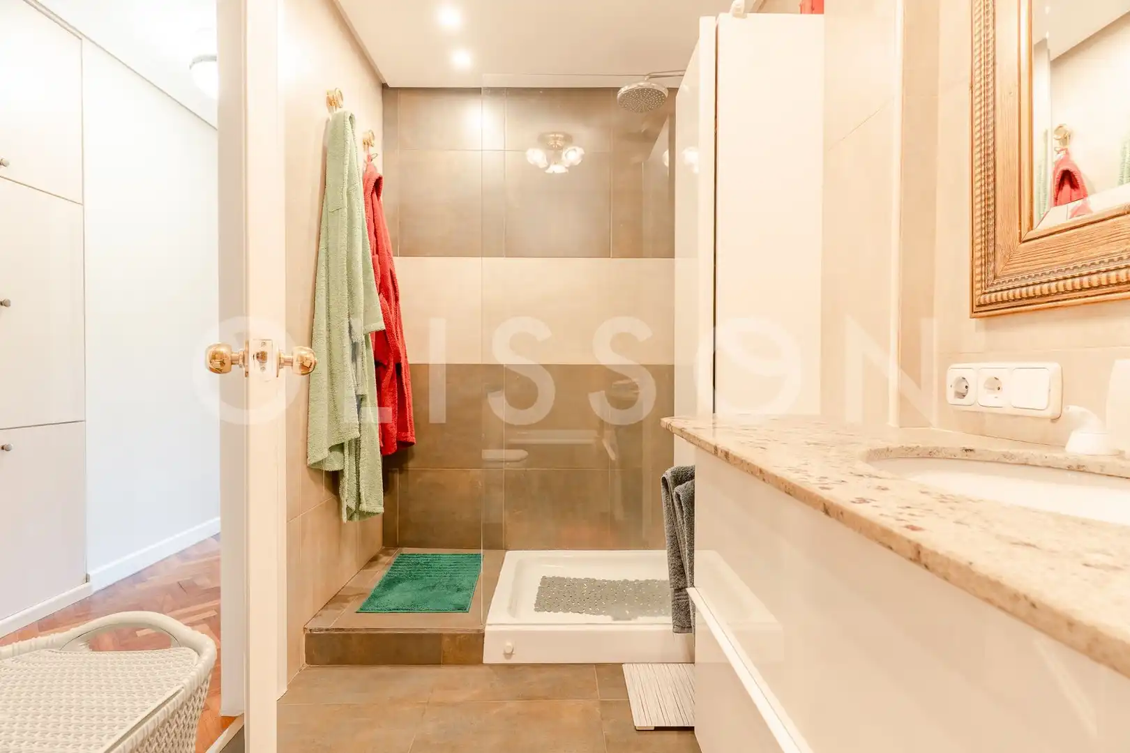 Bathroom of Flat for rent in Madrid  with Storage room and Community pool