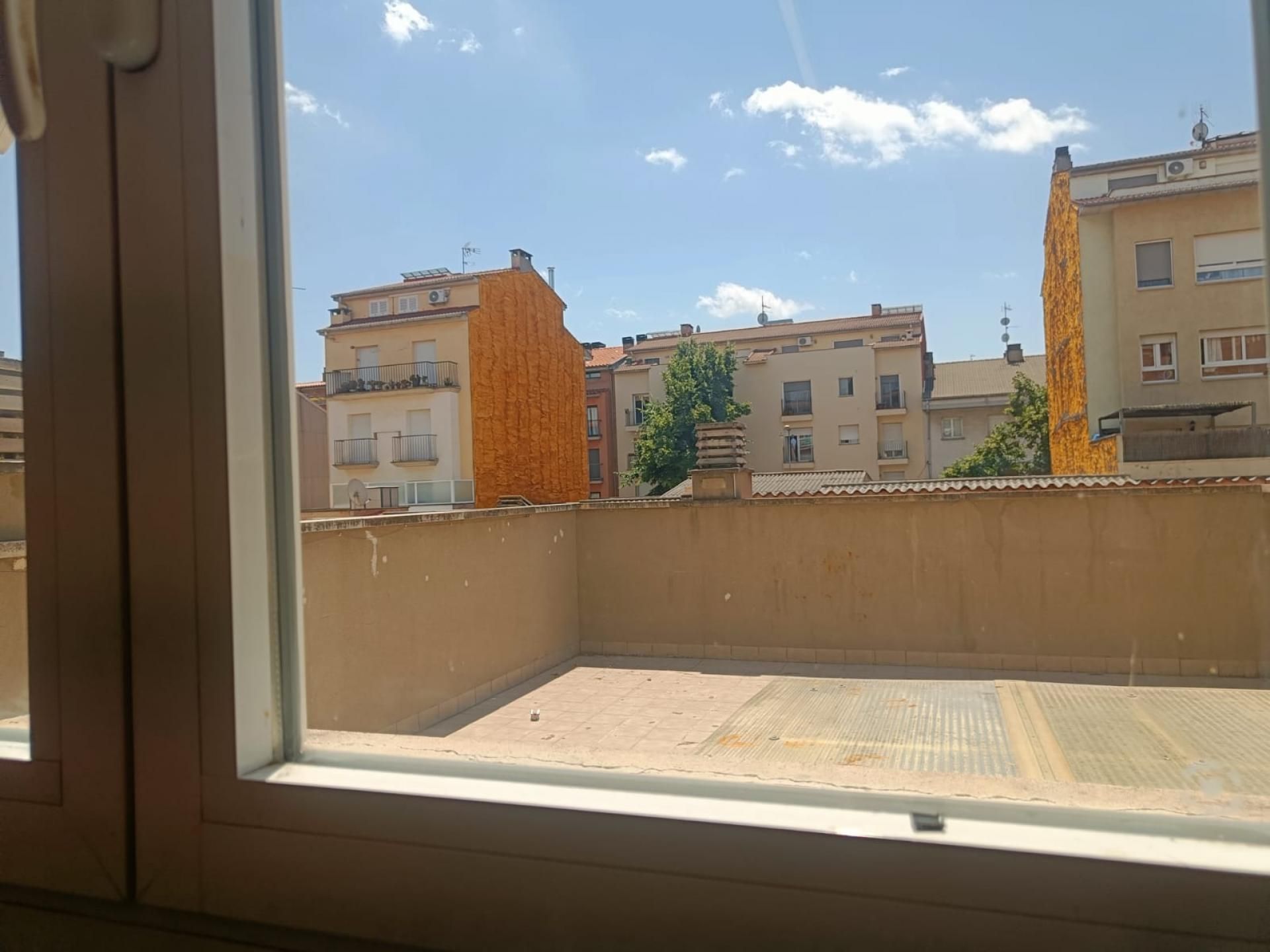 Pis en venda a Joan Amades, Caputxins - Ambulatori  , Vic