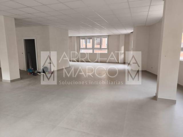 Local comercial en Alquiler en Cariñena - Carinyena