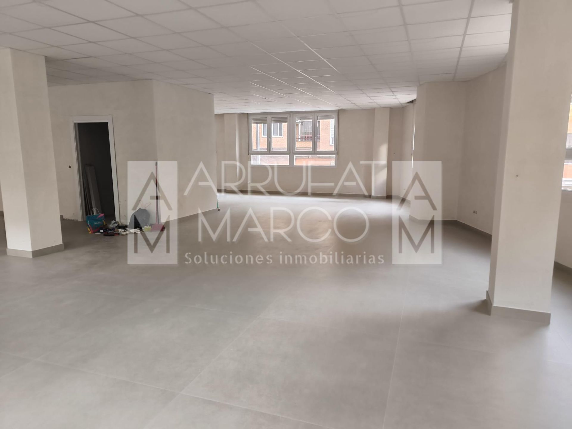 Local de lloguer a Cariñena - Carinyena