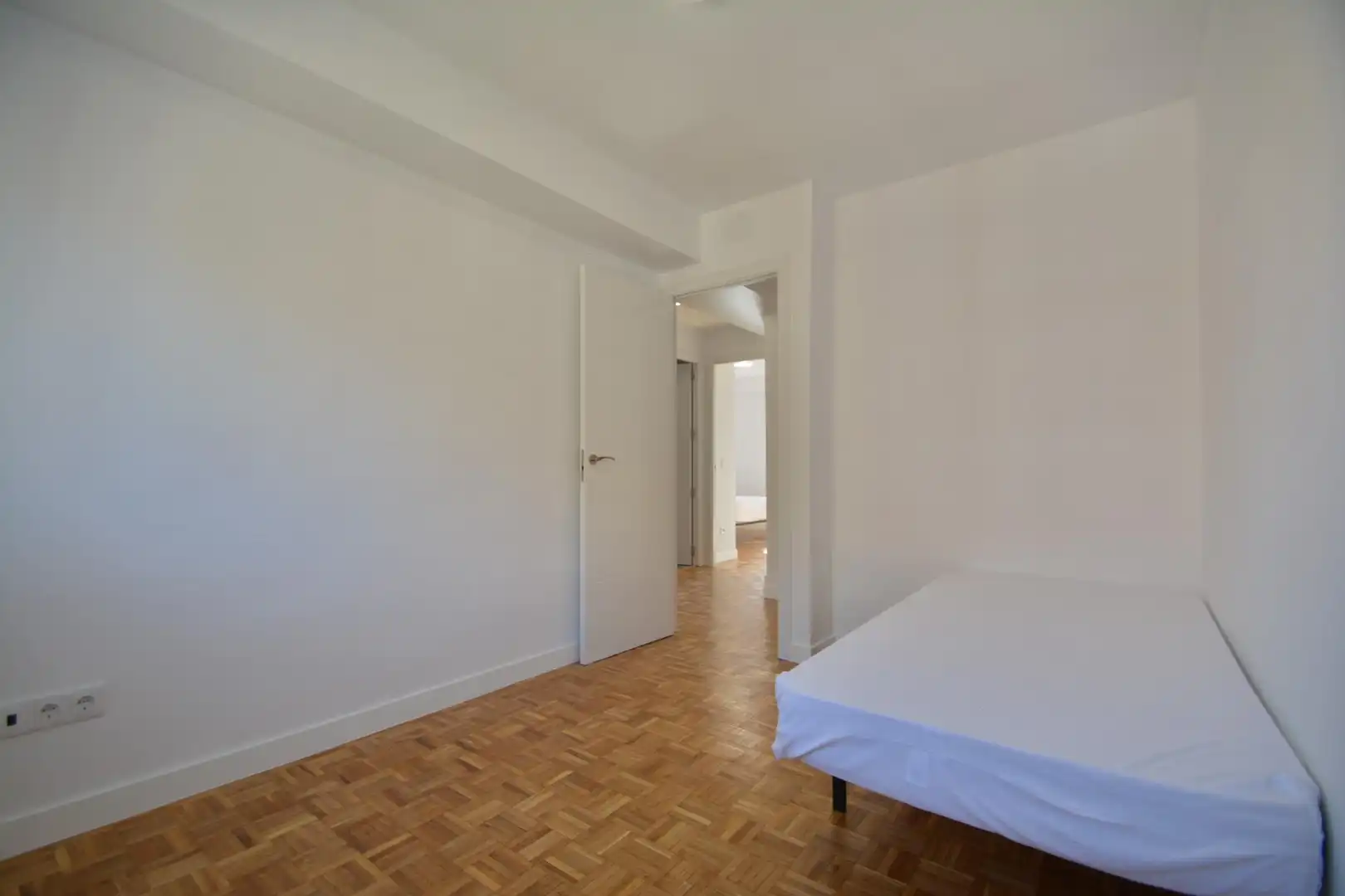 Schlafzimmer von Wohnung zur Miete in Fuencarral - El Pardo