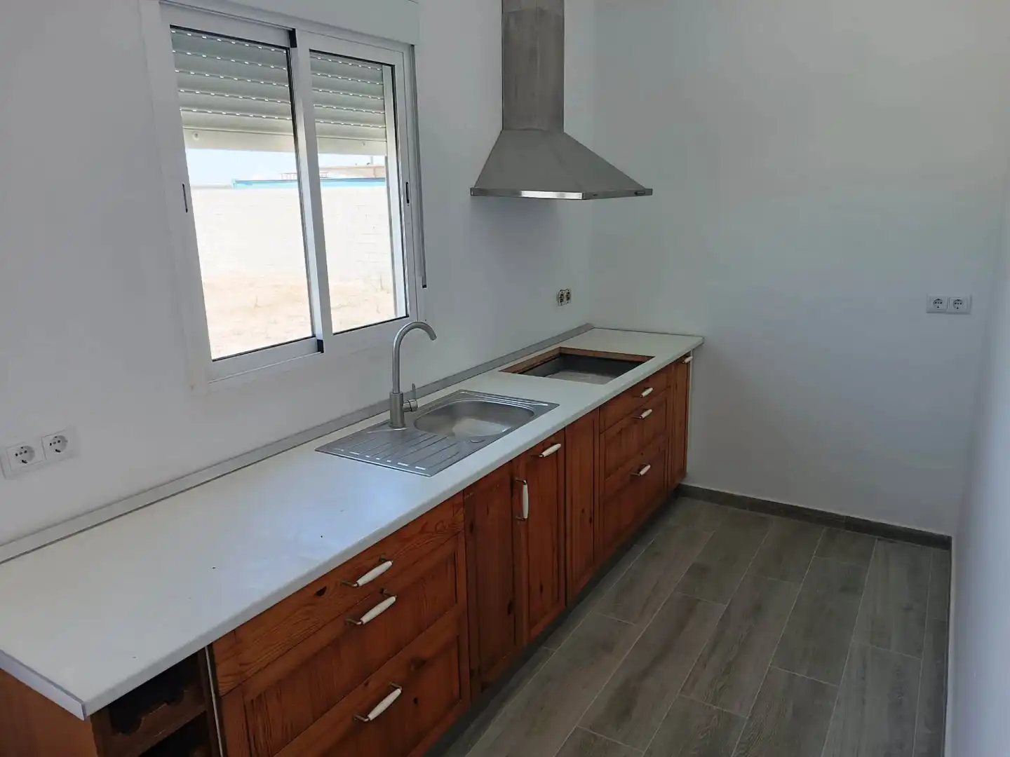 Cuina de Finca rústica en venda en El Puerto de Santa María amb Aire condicionat, Jardí privat i Terrassa