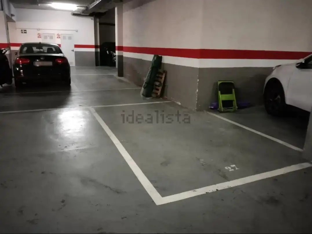 Parkplatz von Wohnung zur Miete in Valencia mit Klimaanlage, Möbliert und Ofen