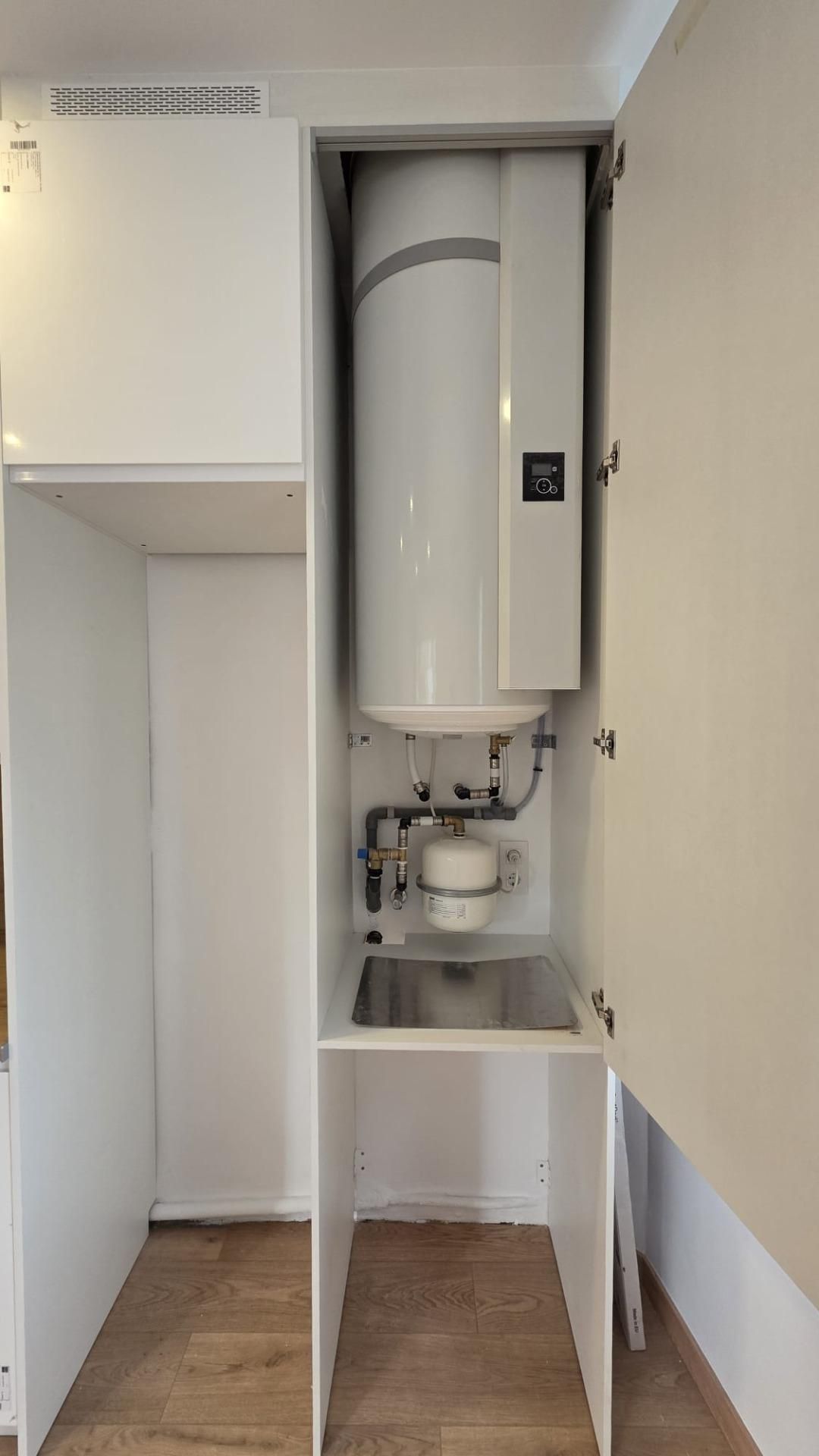 Badezimmer von Erdgeschoss zum Verkauf in Tordera mit Klimaanlage, Parkett und Alarm