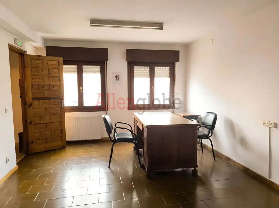 Industrial buildings for rent in Siero
