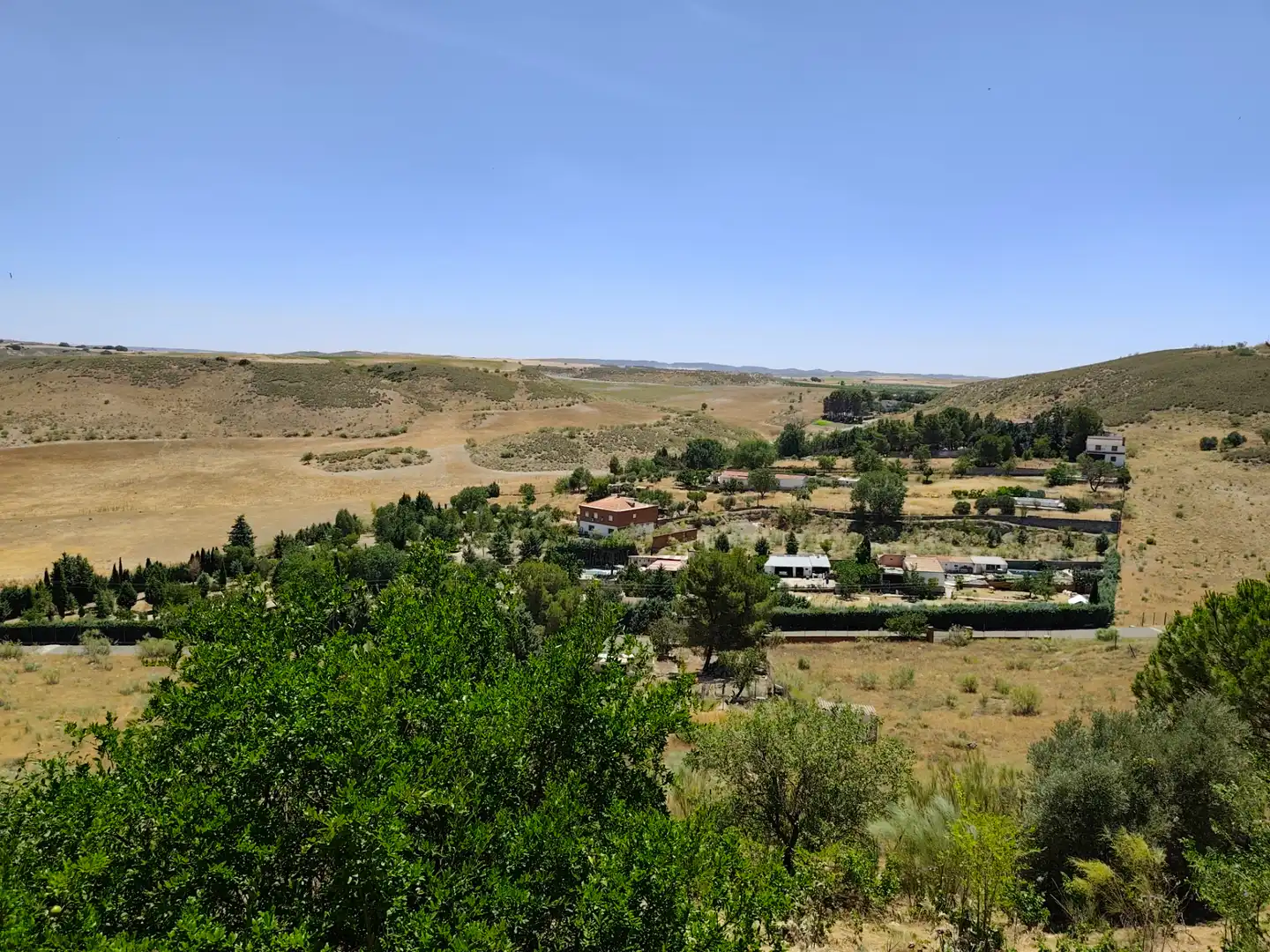 Vista exterior de Casa o xalet en venda en Illana amb Jardí privat, Terrassa i Piscina