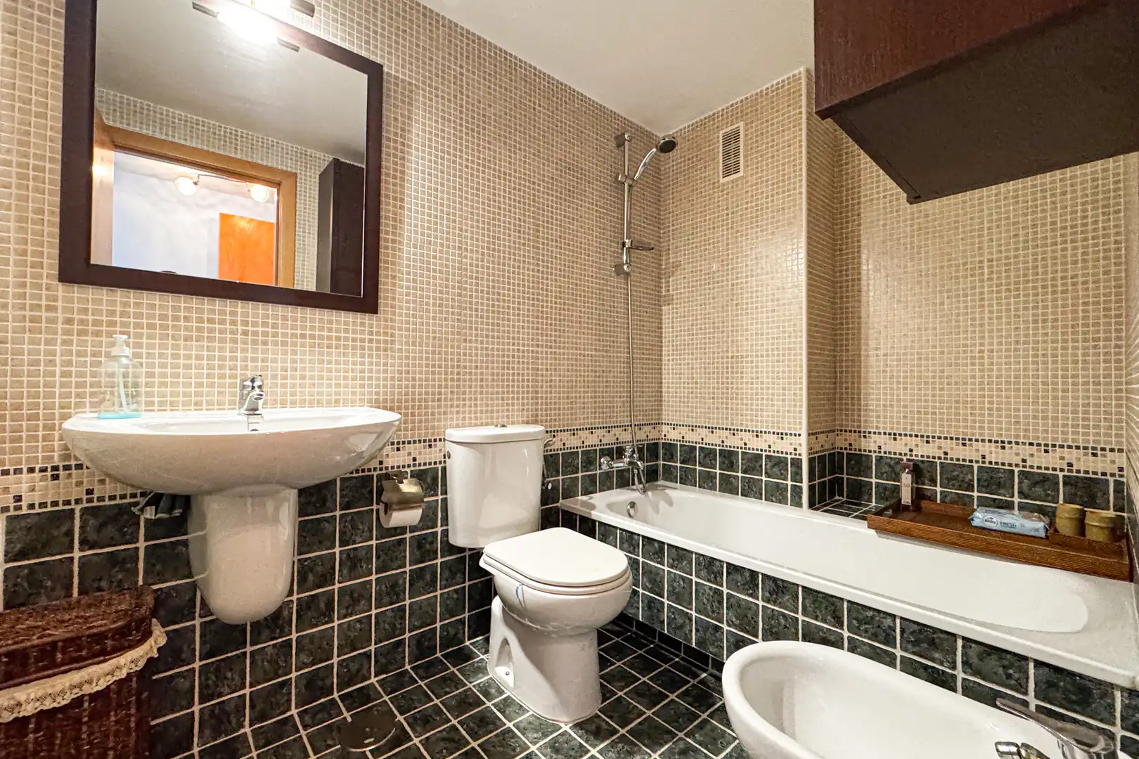 Baño de Piso en venta en Roquetas de Mar con Terraza y Piscina