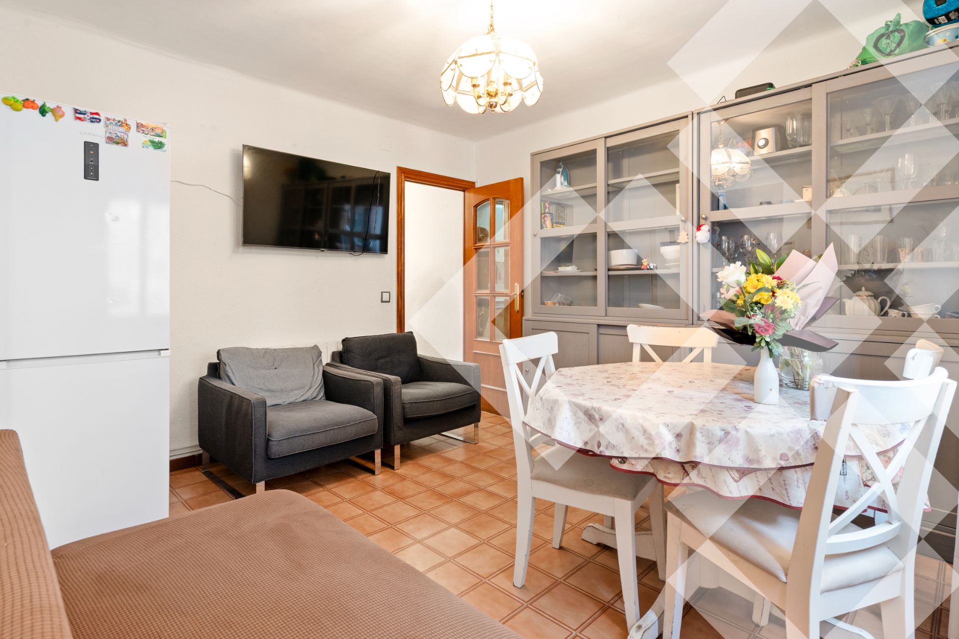 Dining room of Flat for sale in L'Hospitalet de Llobregat  with Heating, Furnished and Oven