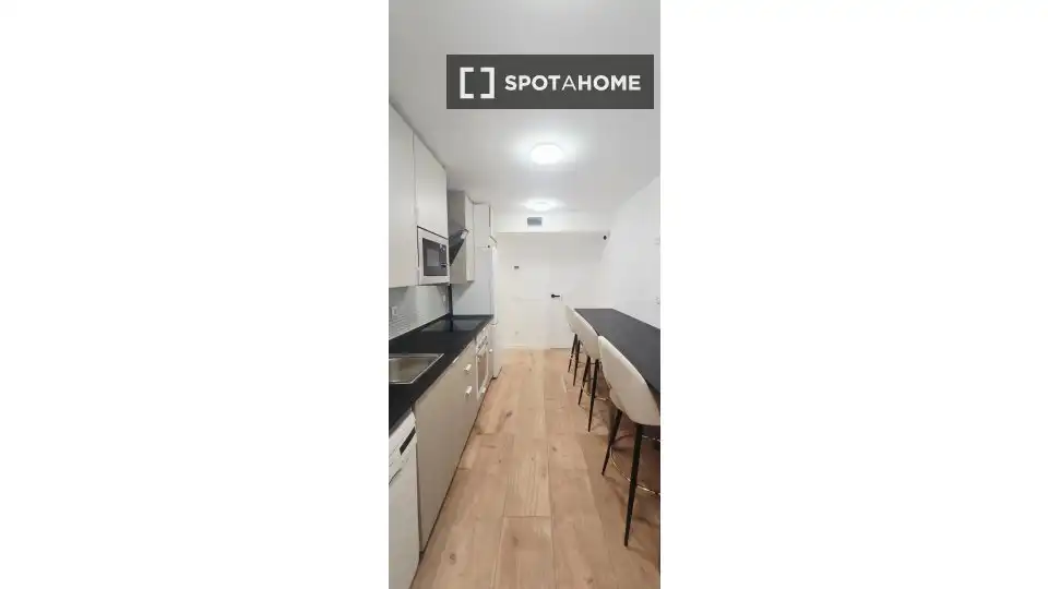 Küche von Wohnung zur untervermieten in Madrid mit Klimaanlage, Heizung und Terrasse