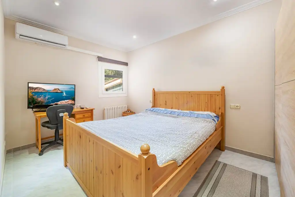 Habitación de Casa o chalet en venta en Castelldefels con Aire acondicionado, Calefacción y Jardín privado