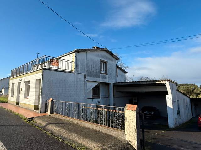 Casa-chalet en Venta en Valdoviño