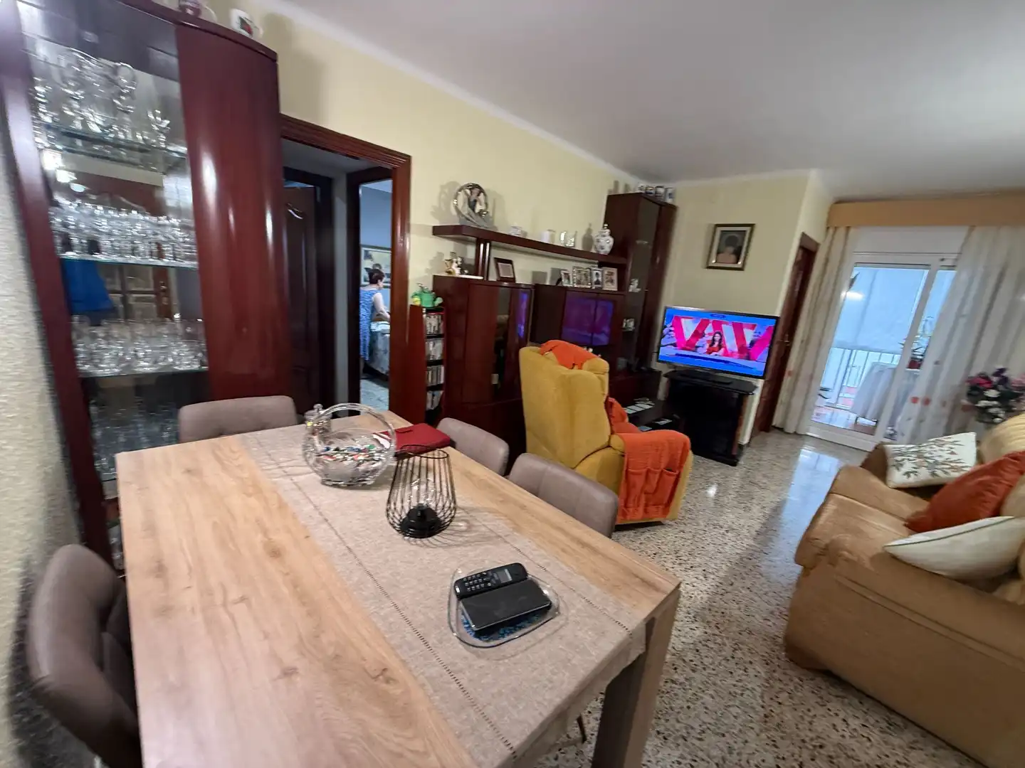 Sala d'estar de Pis en venda en Santa Coloma de Gramenet amb Aire condicionat, Calefacció i Terrassa