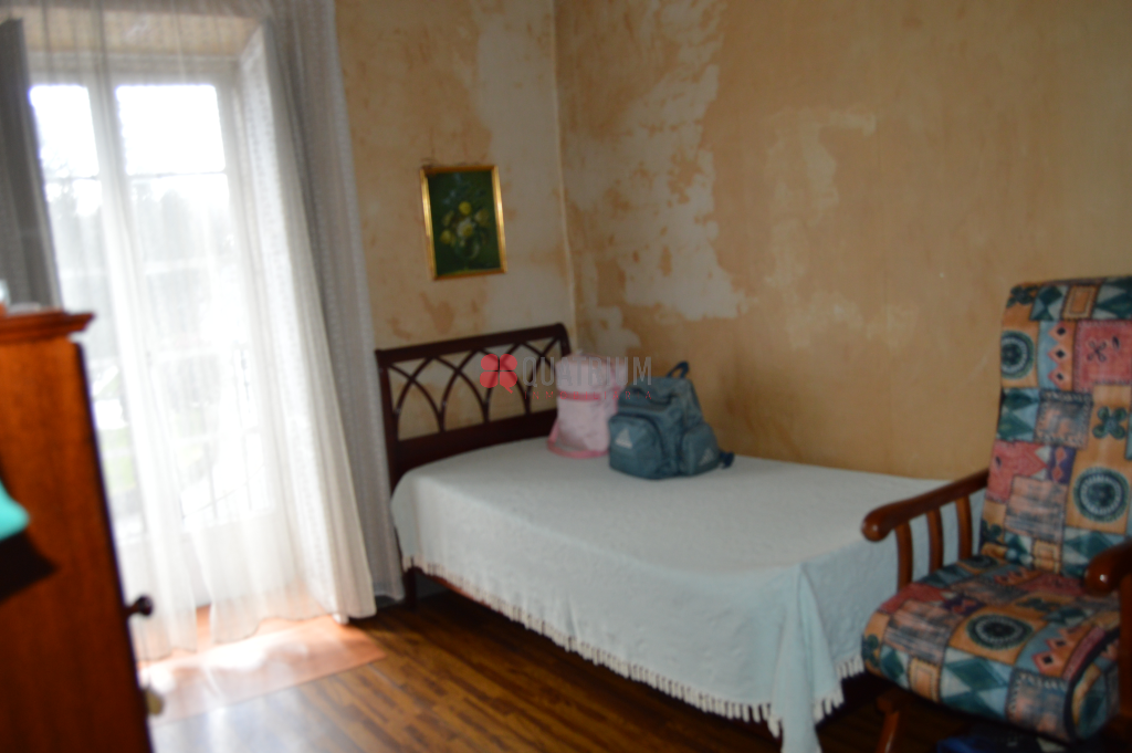 Habitación de Casa adosada en venta en Santiago de Compostela  con Balcón