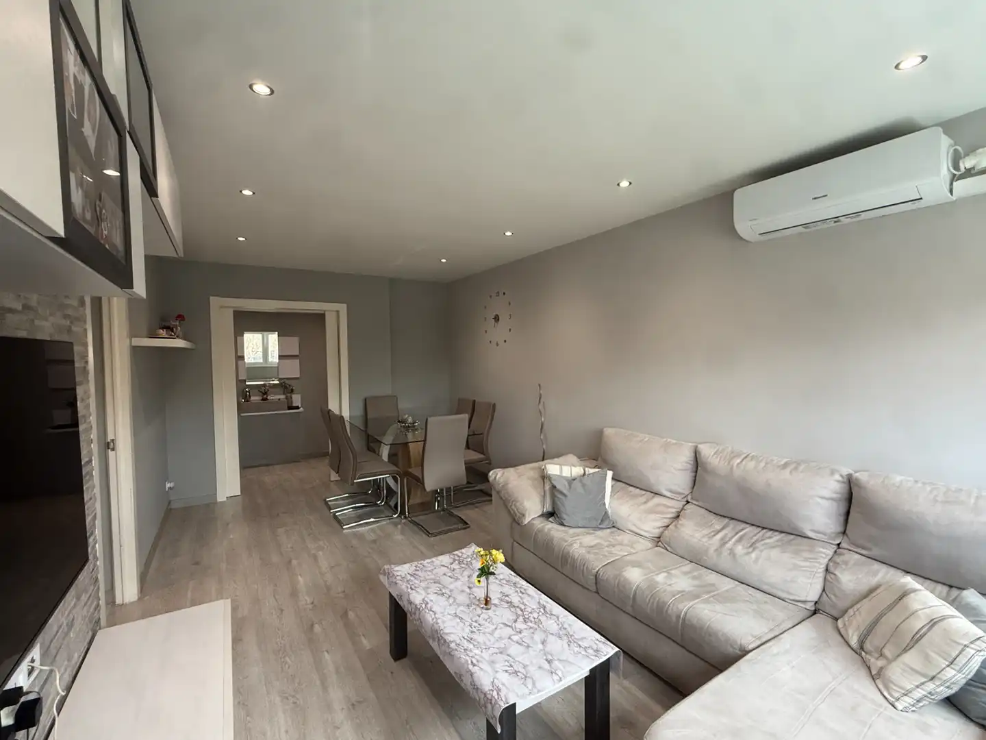 Living room of Flat for sale in Mejorada del Campo  with Air Conditioner, Heating and Furnished