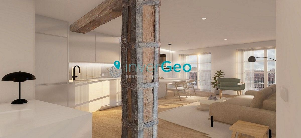 Building for rent in Plaza Mayor, Centro