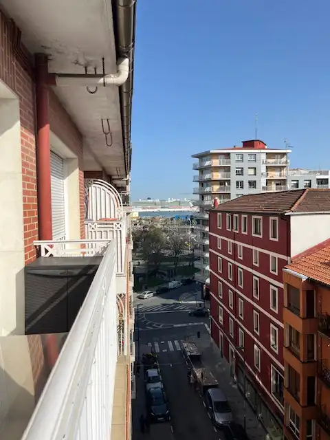 Vista exterior de Piso en venta en Santurtzi  con Calefacción, Amueblado y Balcón