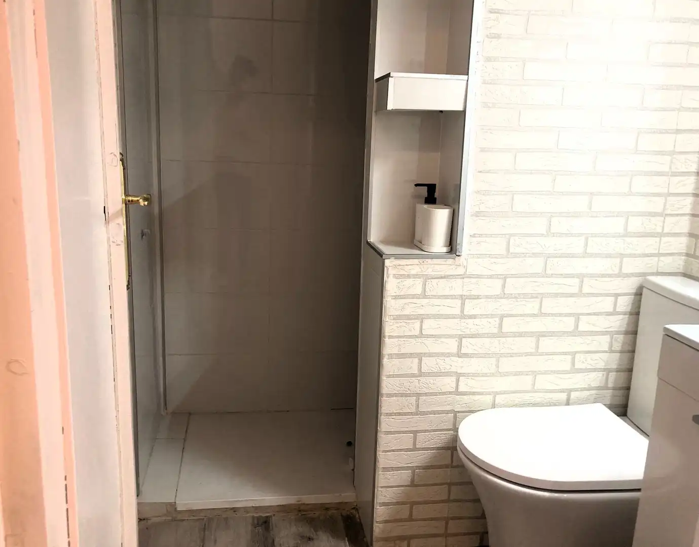 Badezimmer von Wohnung zur untervermieten in Madrid mit Heizung, Möbliert und Ofen