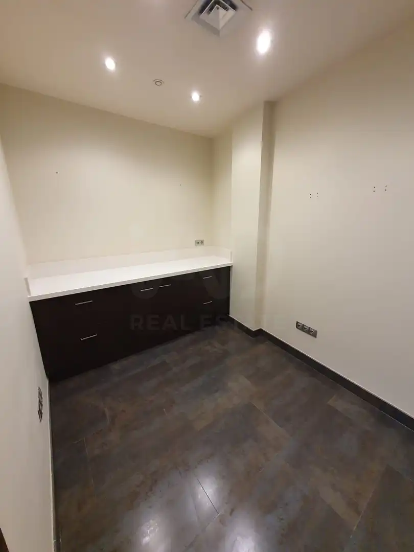 Local comercial en venta en Calle Carrer la Garriga 4 4, imagen 4