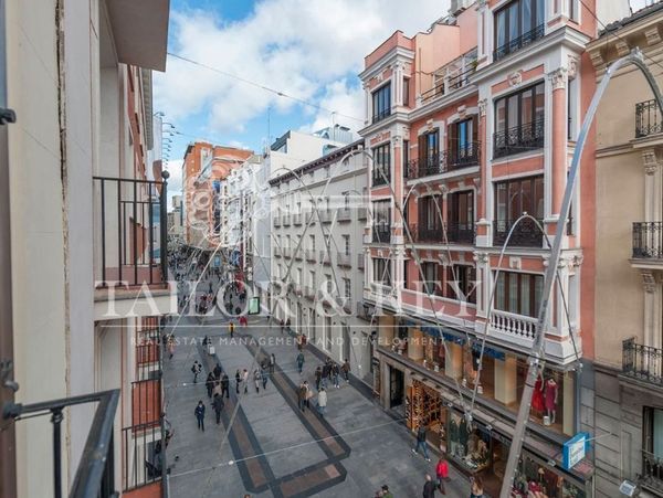 Exterior view of Premises for sale in Santander  with Air Conditioner, Heating and Alarm