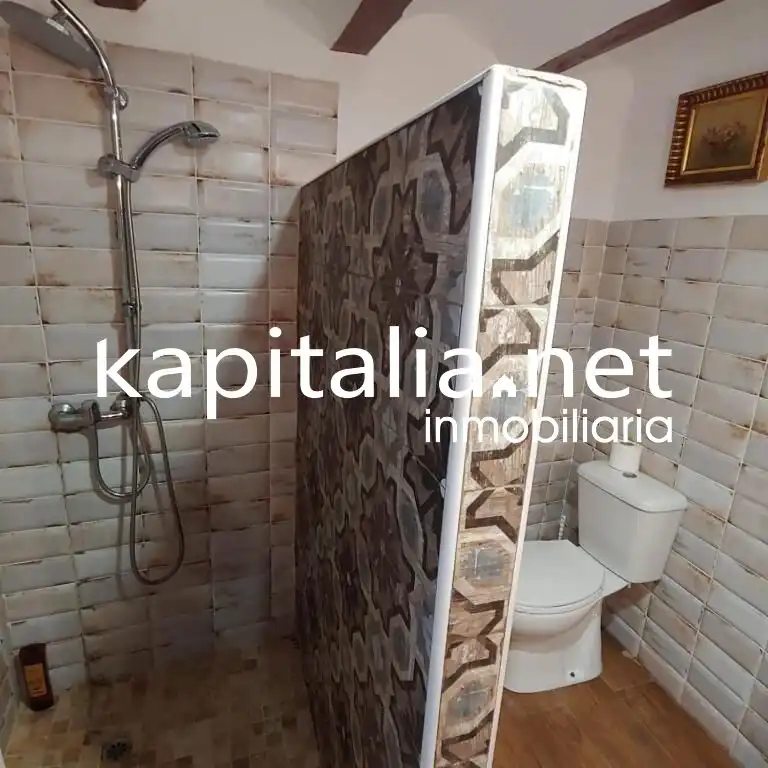 Bathroom of Houses for rent in Navarrés  with Heating and Furnished