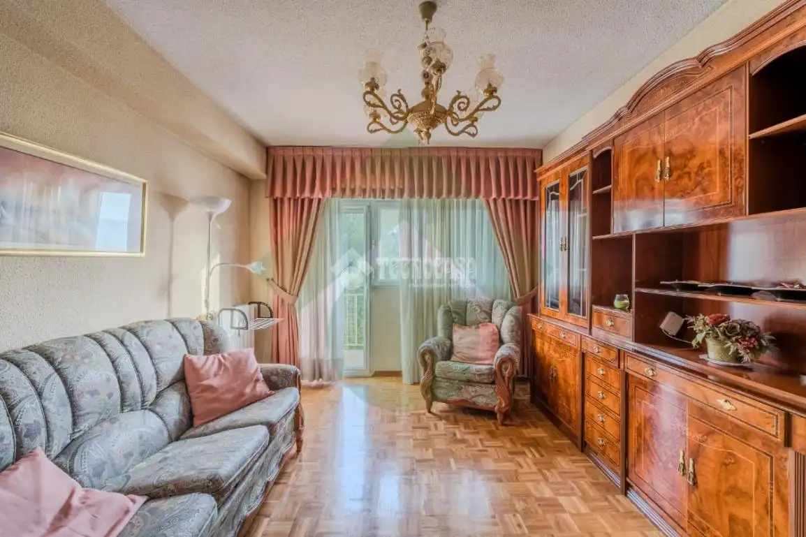 Sala de estar de Piso en venta en Madrid con Calefacción y Parquet