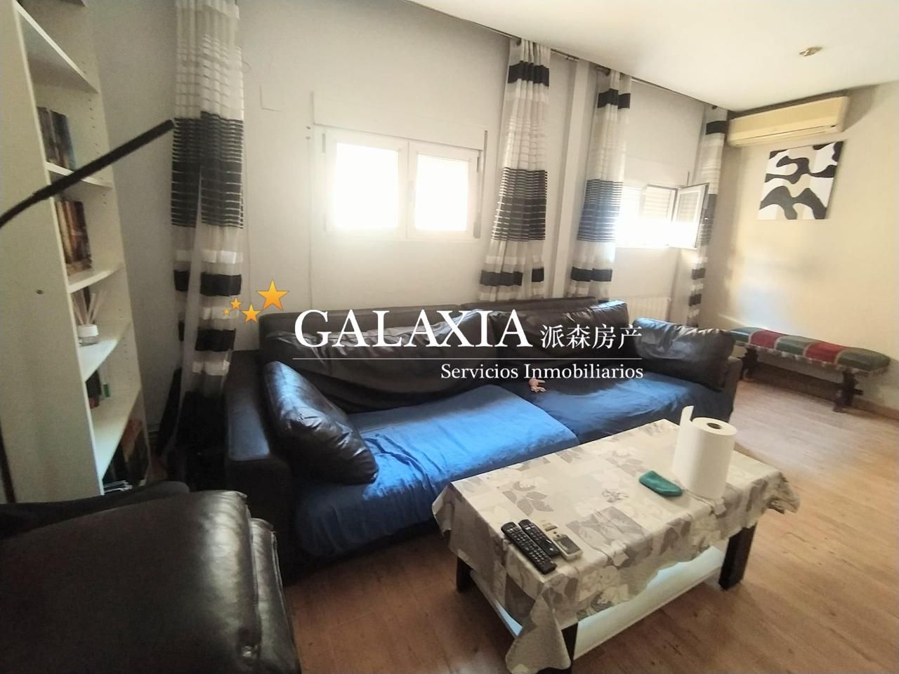 Sala de estar de Casa adosada en venta en Parla con Aire acondicionado, Calefacción y Terraza