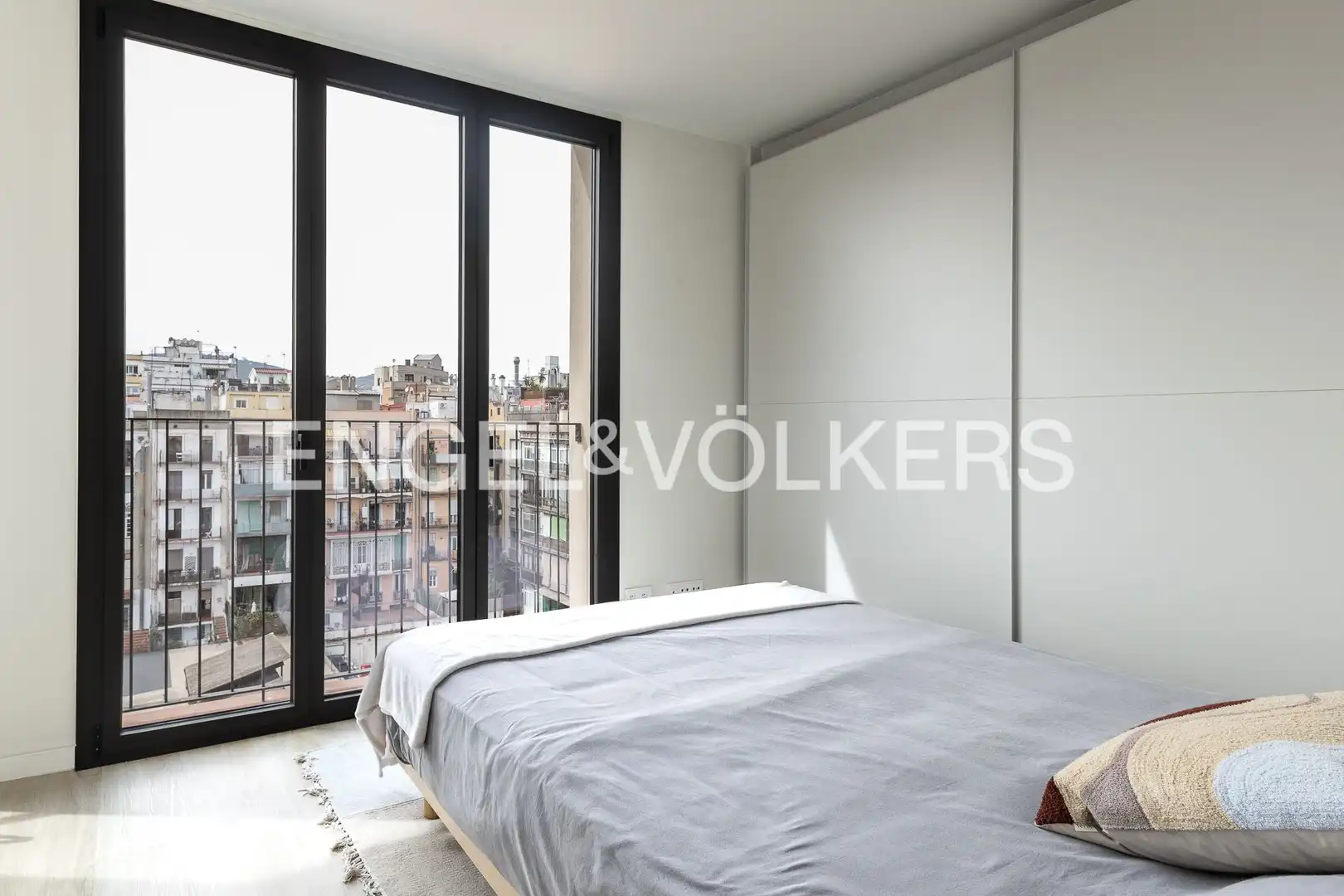 Schlafzimmer von Maisonette zum Verkauf in Barcelona mit Klimaanlage, Heizung und Parkett