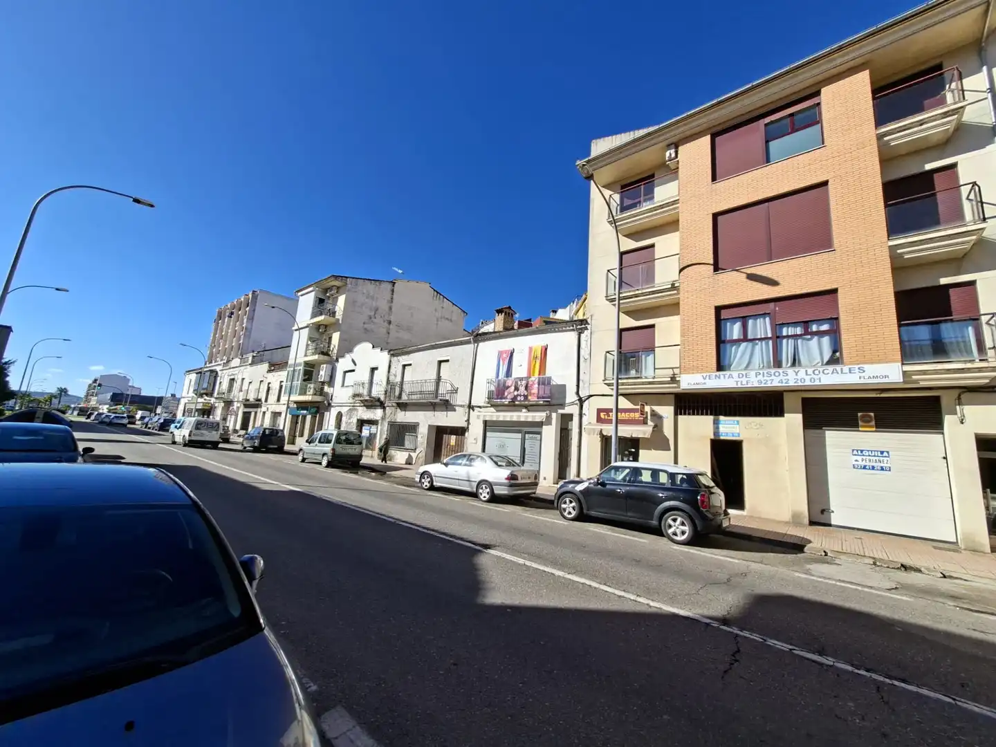 Außenansicht von Büro zum Verkauf in Plasencia mit Klimaanlage und Heizung