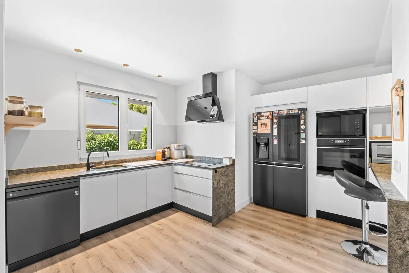 Kitchen of Houses for sale in Mutxamel  with Air Conditioner, Heating and Private garden