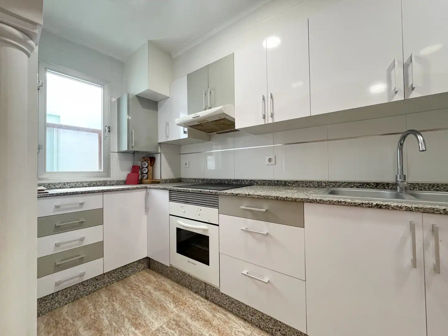 Cocina de Piso en venta en Sagunto / Sagunt con Aire acondicionado, Amueblado y Horno