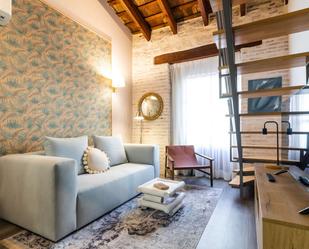 Living room of Study to share in  Valencia Capital  with Air Conditioner and Terrace