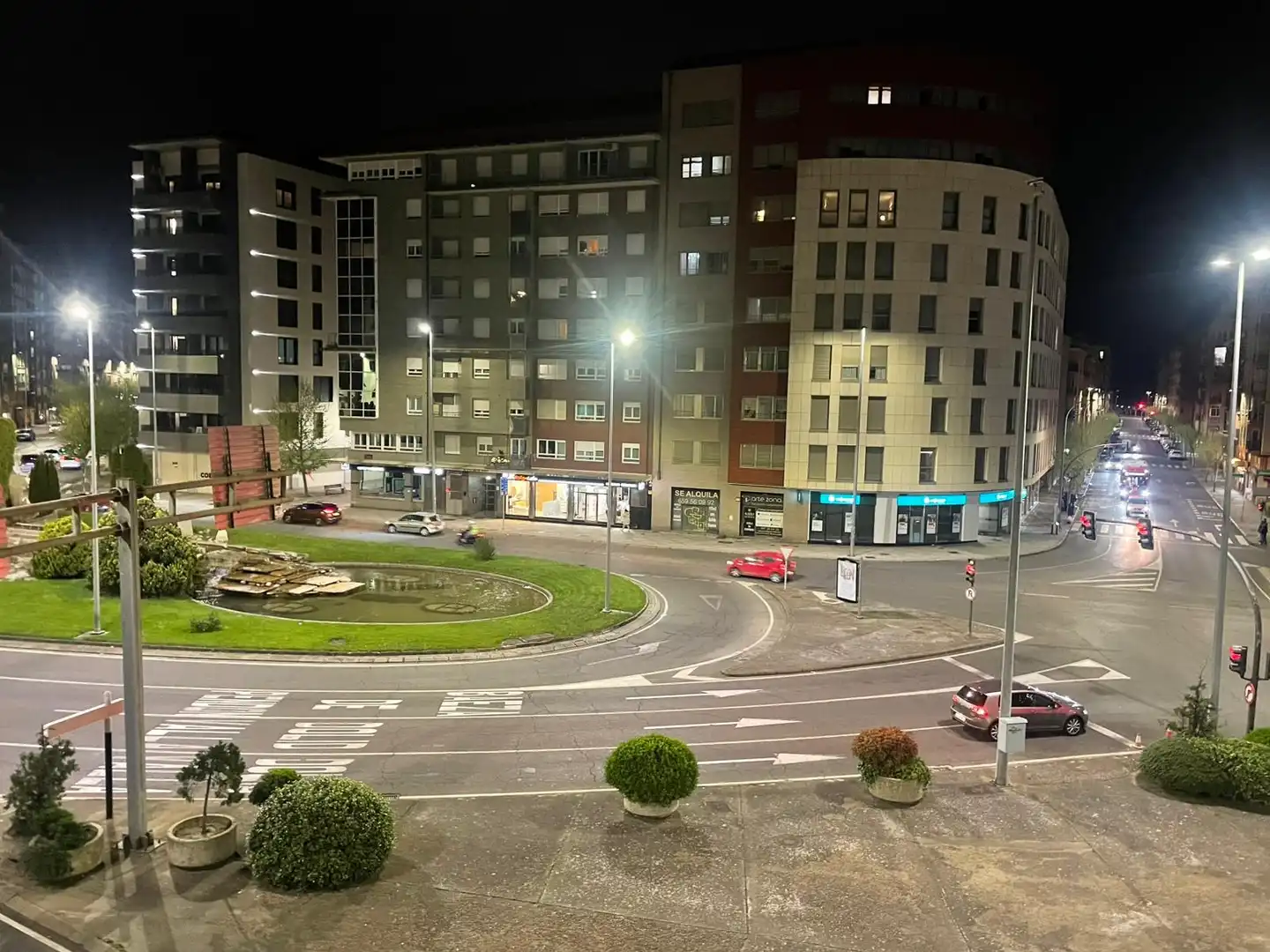 Außenansicht von Wohnung zum Verkauf in León Capital  mit Heizung, Parkett und Terrasse