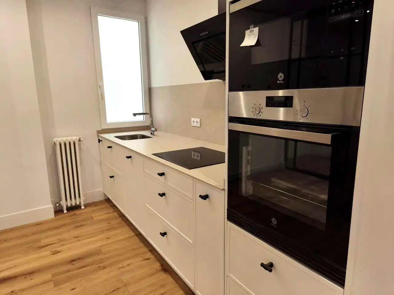 Kitchen of Flat for rent in Barrio de Salamanca