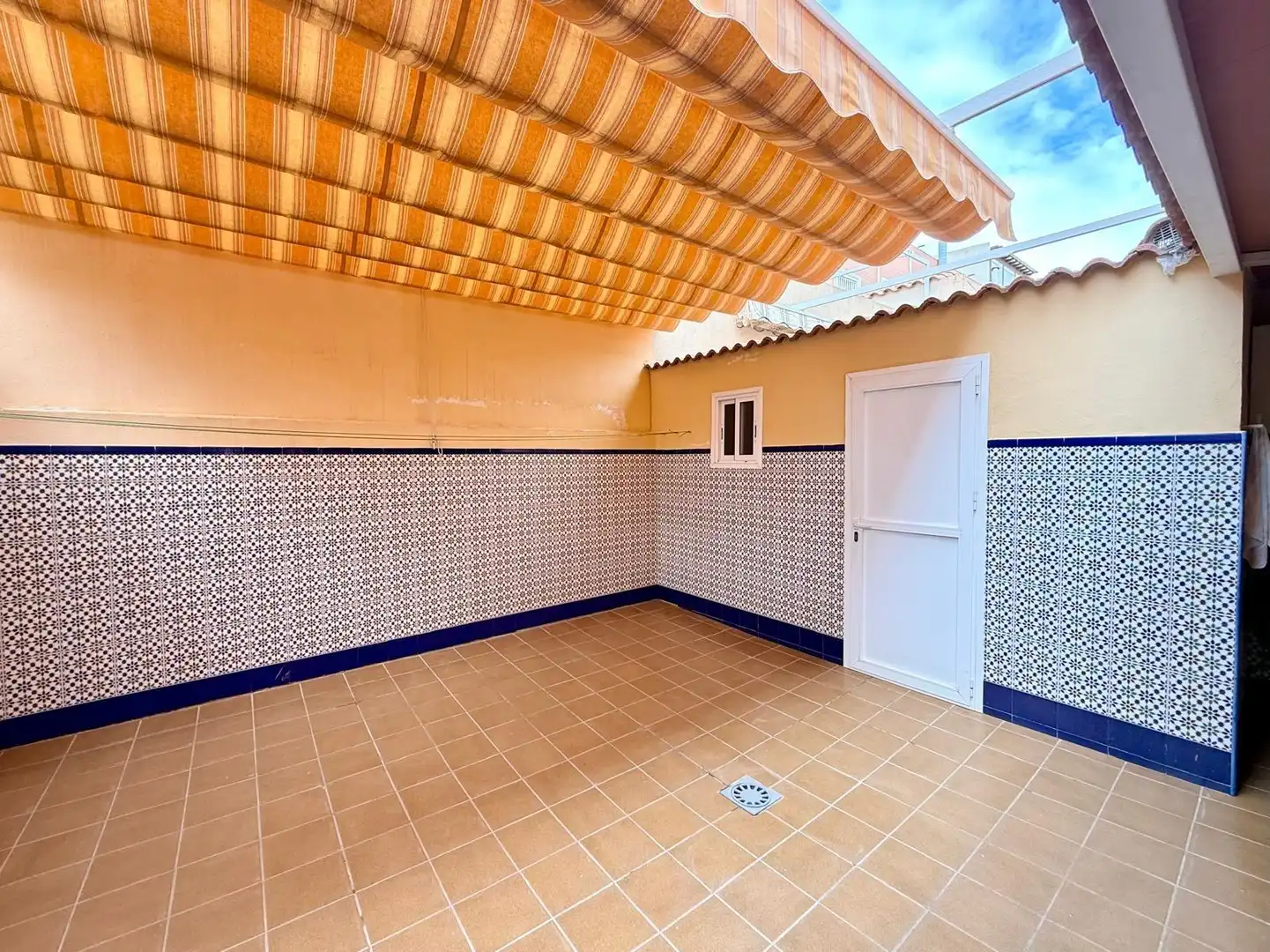 Terrassa de Casa adosada en venda en Almería amb Terrassa