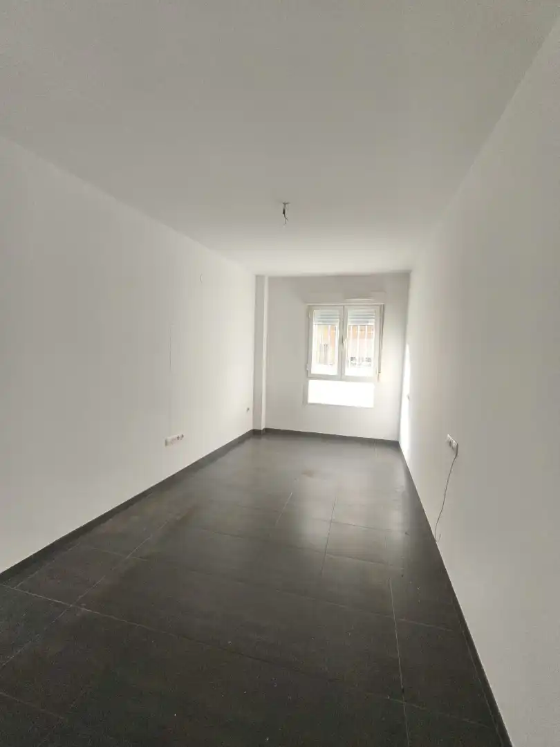 Piso con ascensor en venta en Cúllar Vega, imagen 2