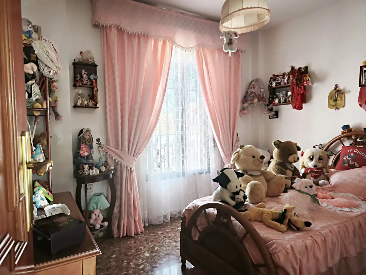 Habitación de Casa adosada en venta en Málaga con Aire acondicionado, Terraza y Amueblado