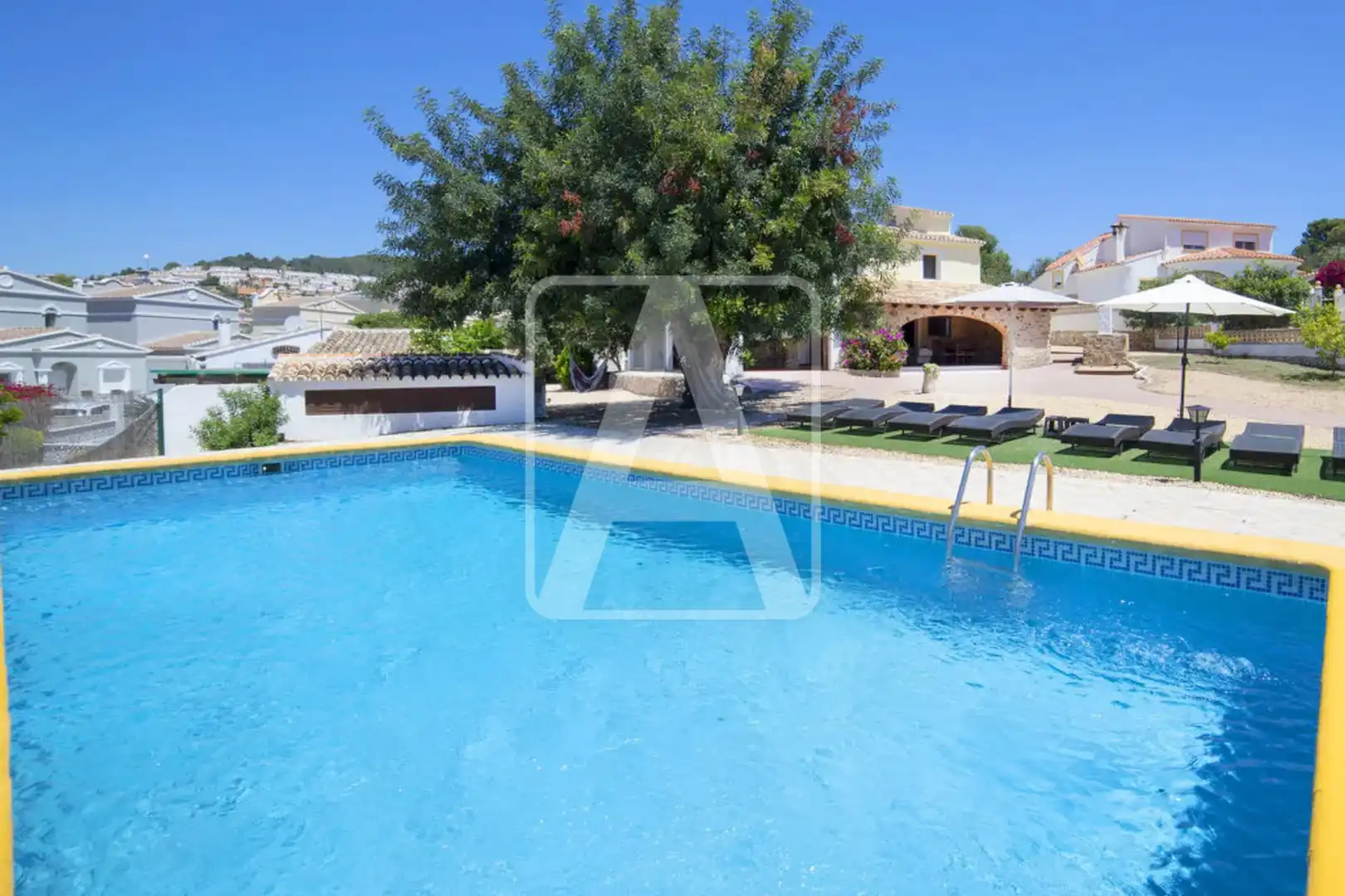 Piscina de Casa o xalet en venda en Calpe / Calp amb Aire condicionat, Calefacció i Jardí privat