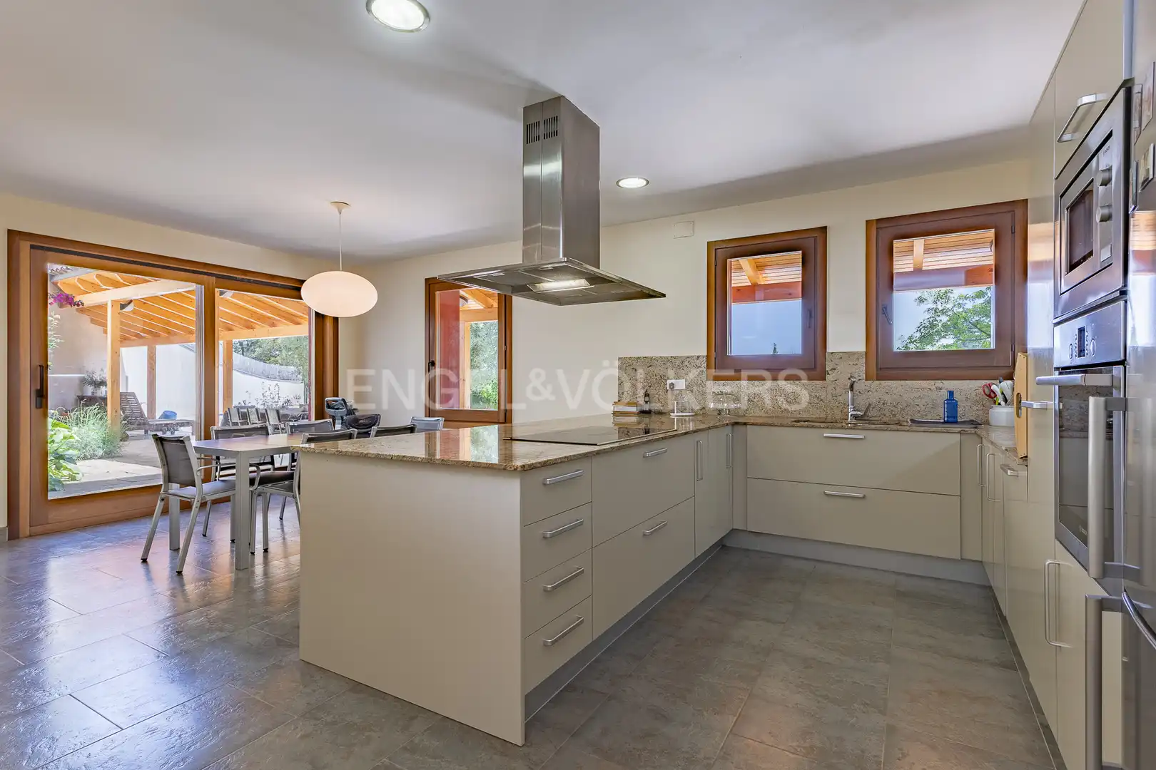 Cocina de Finca rústica en venta en Gallifa con Aire acondicionado, Calefacción y Jardín privado