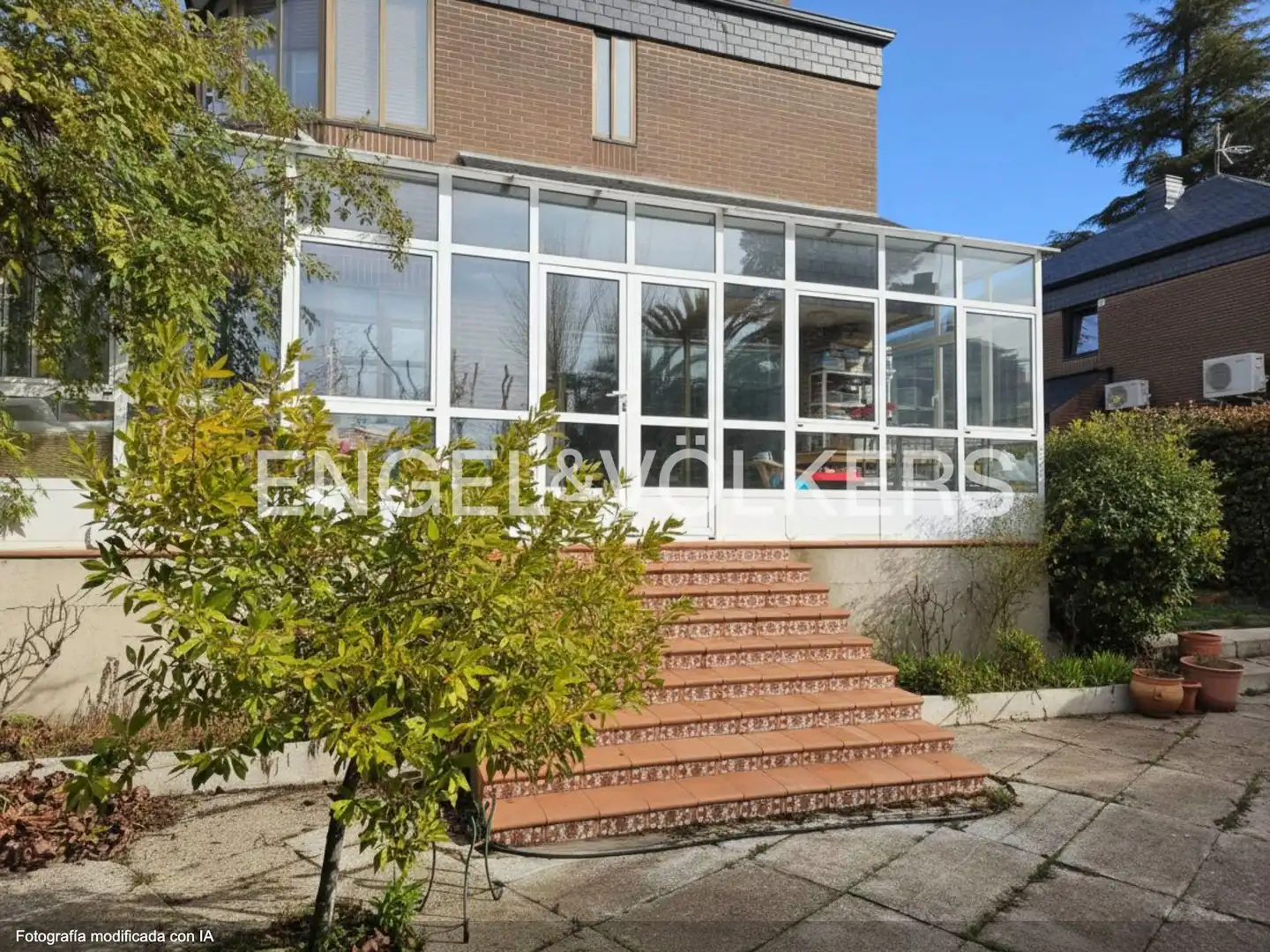 Vista exterior de Casa o chalet en venta en Pozuelo de Alarcón con Calefacción, Jardín privado y Terraza